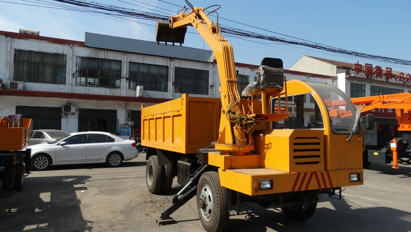 礦用四不像車(chē)要經(jīng)常對(duì)柴油機(jī)進(jìn)行定期的檢查